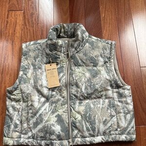 Thread & Supply Gray Camo Vest